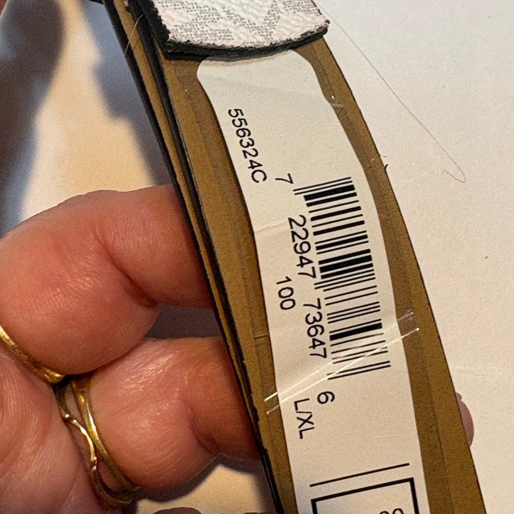 Michael Kors logo canvas belt bag with a front flap closure gold-tone hardware - Picture 6 of 7